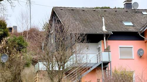 Hausansicht - Doppelhaushälfte in ruhiger Lage von Bad Hersfeld-Heenes zu verkaufen!