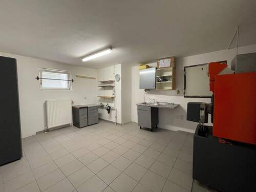 Heizung und HWR KG - 