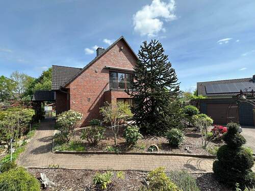 Top gepflegt - *** Top gepflegtes Zweifamilienhaus, ohne Käuferprovision und in Ortsrandlage ***