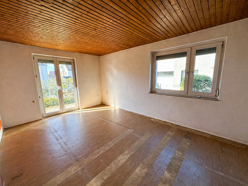 Wohnzimmer EG - 9 Zimmer Mehrfamilienhaus, Wohnhaus zum Kaufen in Filderstadt