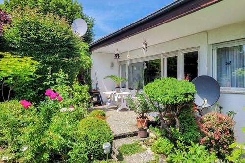 Terrasse Vorgarten - 1 Zimmer Mehrfamilienhaus, Wohnhaus zum Kaufen in Obersulm