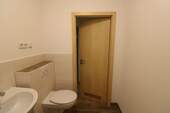Beispiel Bad mit Dusche - 3 Zimmer Etagenwohnung zur Miete in Freiberg