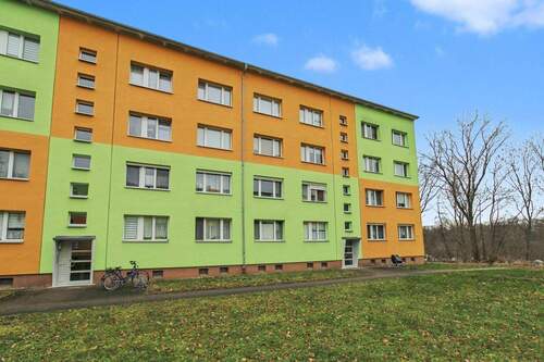 Hausansicht 2 - Für Macher: Gestaltbare Whg. in Vorstadtlage