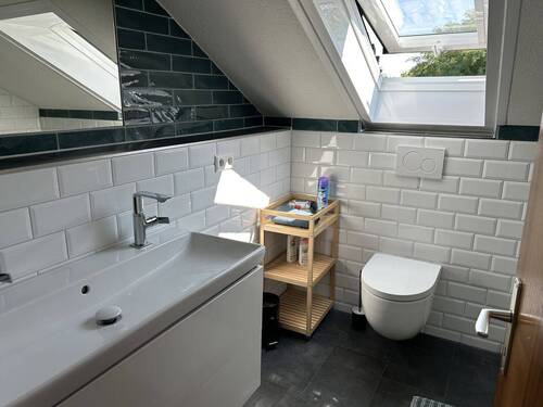 Dachgeschoss: Duschbad - 