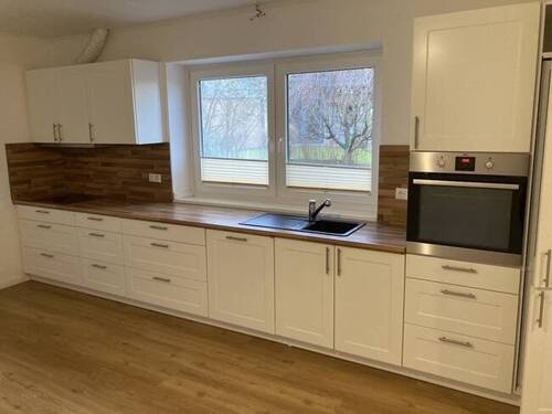 Küche Hauptwohnung - 7 Zimmer Einfamilienhaus zum Kaufen in Brekendorf