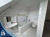 Badezimmer - Etagenwohnung mit 90,00 m&sup2; in Dahlenwarsleben zur Miete