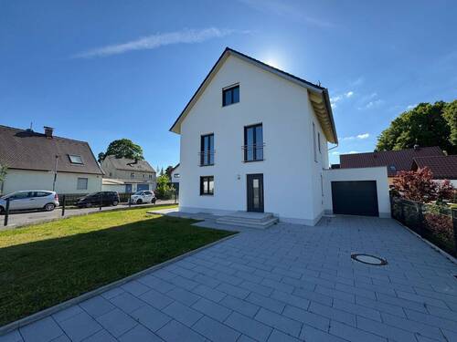 Nord:Ost - 5 Zimmer Einfamilienhaus zur Miete in Augsburg