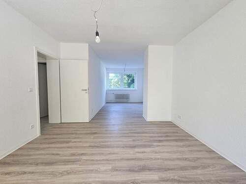 Wohnzimmer - 3 Zimmer Etagenwohnung zur Miete in Wuppertal