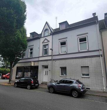Fassade 1 - Top gepflegtes Mehrfamilienhaus mit 6 Wohneinheiten - Ladenlokal & Garagenhof in Oberhausen-Styrum