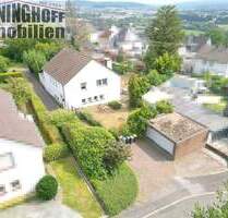 Freistehendes Einfamilienhaus mit Schwimmhalle und Weitblick in ruhiger Lage von Fröndenberg - Fröndenberg/Ruhr