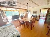 Wohn-/Esszimmer - 