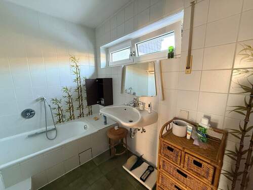 Dusch- und Wannenbad OG - 