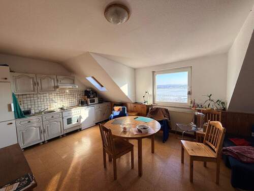 Wohnzimmer und Küchenzeile DG - 