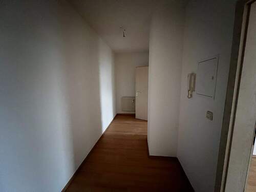 Flur - 2 Zimmer Etagenwohnung zur Miete in Hartmannsdorf