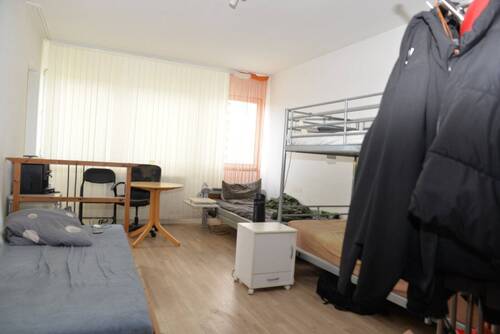 Wohnzimmer - 2 Zimmer Etagenwohnung in Köln