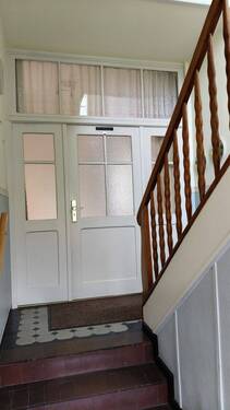 Treppe zum Erdgeschoss - 