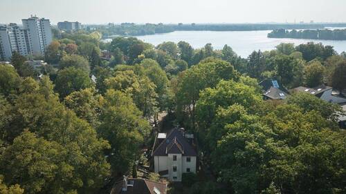 Luftaufnahme See + Haus - 