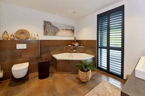 Bad Whg. OG Wohnhaus - 