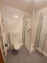 mit Dusche, WC, Waschtisch - 