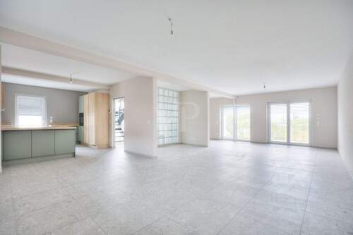 Wohn-/Essbereich mit Küch - 5 Zimmer Einfamilienhaus in Bad Wimpfen