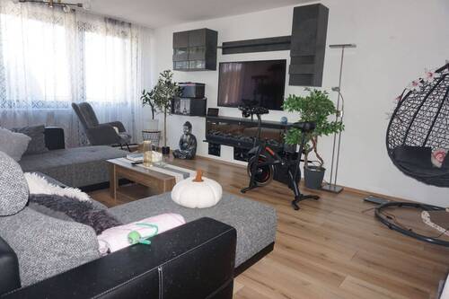Wohnzimmer - 3 Zimmer Etagenwohnung in Schramberg