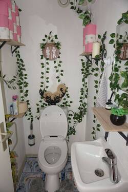 WC - 