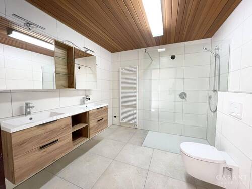Badezimmer 1.OG - 