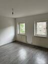 Wohnzimmer - Kompakt & clever geschnitten - Frisch renovierte 2-Zimmer-Wohnung in zentraler Lage