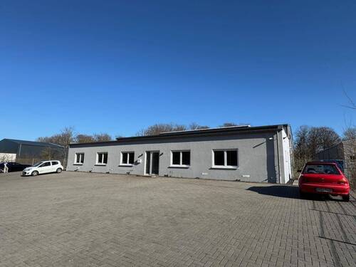 Bürogebäude - Hallen-Industriefläche in Schiffweiler