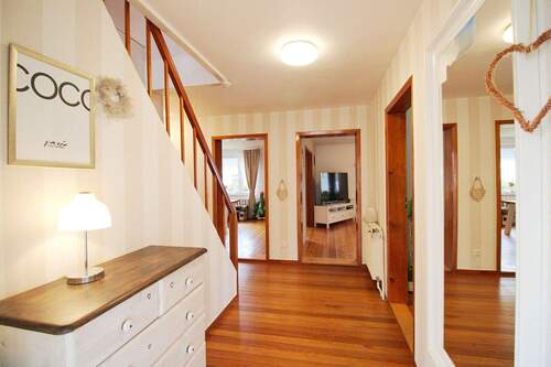 Flur im Erdgeschoss - Einfamilienhaus mit 148,00 m&sup2; in Lüdershagen zum Kaufen