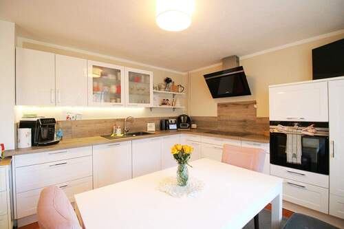 separate Küche mit EBK - 