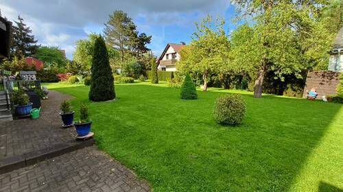 Gartenanlage ca. 1000 qm - 