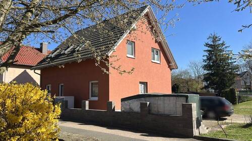 Straßenansicht - Einfamilienhaus mit 112,00 m&sup2; in Lützen zum Kaufen