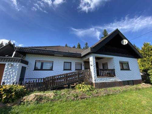 Frontansicht - 5 Zimmer Einfamilienhaus zum Kaufen in Hellenthal / Miescheiderheide