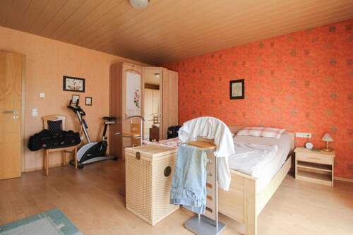 Schlafzimmer EG - 