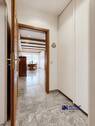 Flur mit Einbauschrank - 