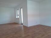 Wohnzimmer zweiter Blick - 2 Zimmer Etagenwohnung zur Miete in Naumburg (Saale)