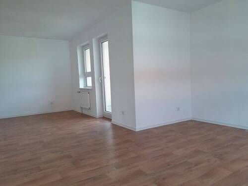Wohnzimmer zweiter Blick - 2 Zimmer Etagenwohnung zur Miete in Naumburg (Saale)