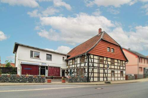 Außenansicht - 7 Zimmer Einfamilienhaus zum Kaufen in Ilsede