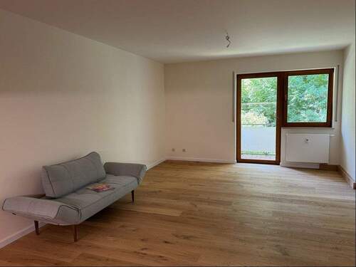 Wohnzimmer - 1 Zimmer Etagenwohnung zum Kaufen in Freiberg