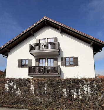 Südansicht mit Fensterläden - 