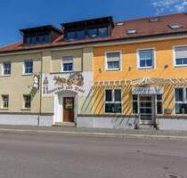 Mitten in Regenstauf - MFH mit AltbestandGewerbe und großem Grundstück