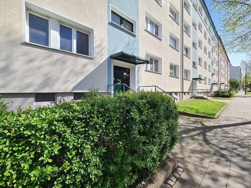 Hausansicht_Eingangsbereich - 
