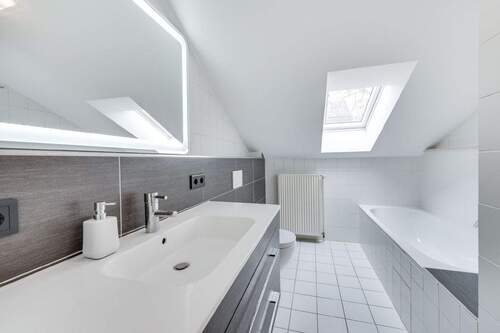 Badezimmer - Etagenwohnung mit 66,30 m&sup2; in Starnberg zum Kaufen