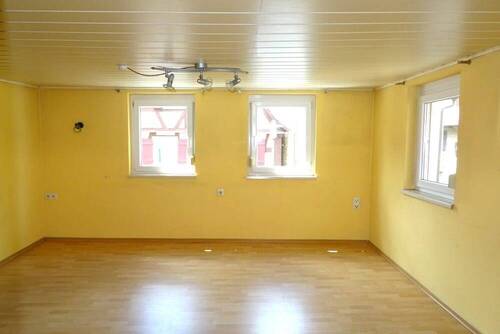 Wohnzimmer 1. OG - 7 Zimmer Einfamilienhaus zum Kaufen in Illingen-Schützingen