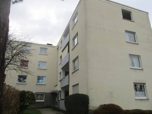 Hausansicht - 3 Zimmer Etagenwohnung zur Miete in Fröndenberg