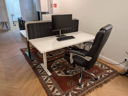 Fix Desk #2 - Feste Arbeitsplätze im Vintage-Coworking - 247 Zugang, Kaffee-Flat, Community
