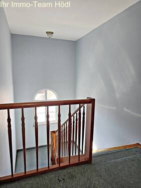 Treppenhaus - 3 Zimmer Etagenwohnung zum Kaufen in Plochingen