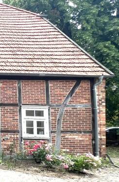 Gebogene Strebe-Einzigartikeit in Perfektion - 