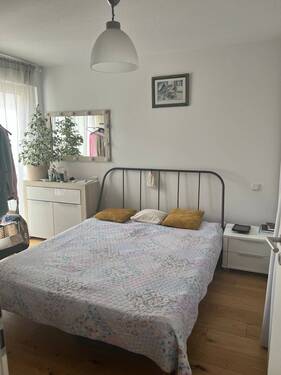 Schlafzimmer.jpeg - 2-Zimmer-Wohnung in zentraler Lage mit Balkon
